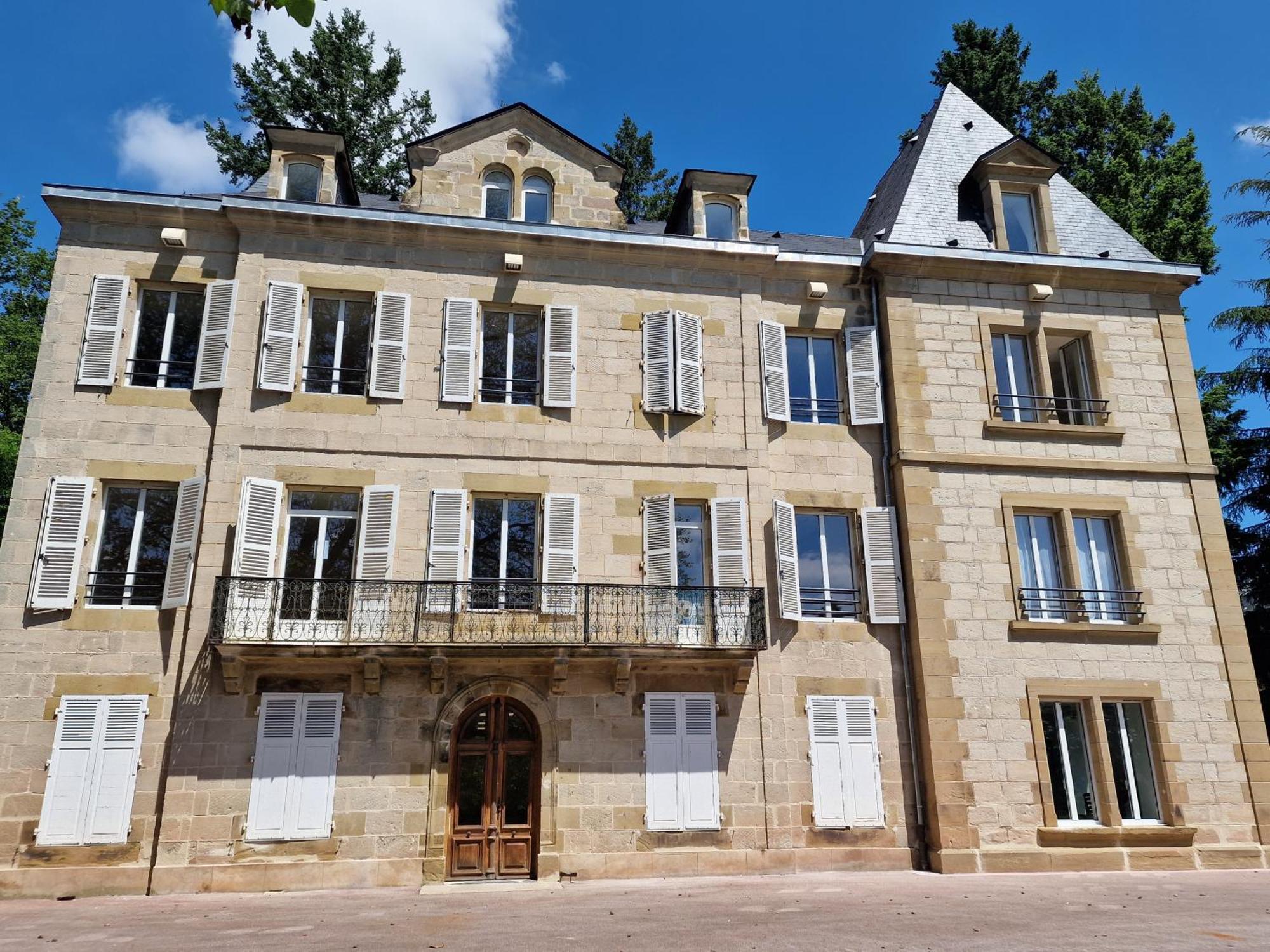 Chateau De Serignac Apartment Malemort Luaran gambar